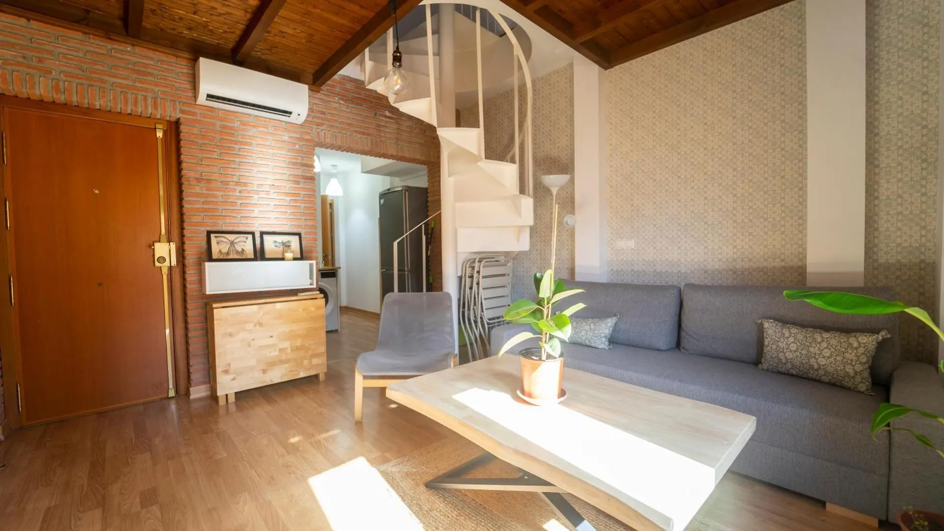 グラナダAtico Duplex Terraza Privada Centroアパートメント グラナダ