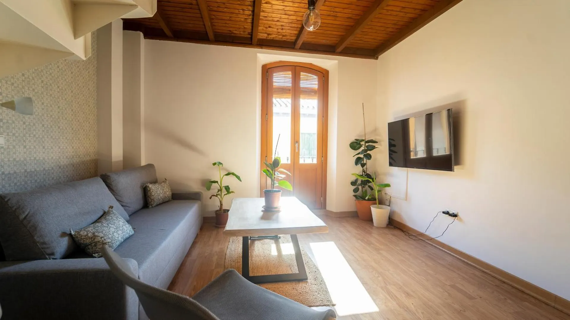 グラナダAtico Duplex Terraza Privada Centroアパートメント アパート グラナダ